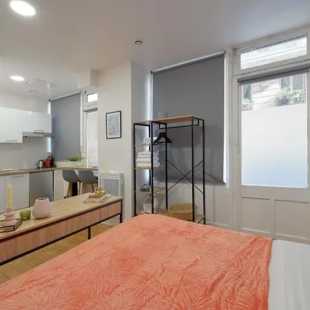 Beautiful Modern Studio Fully Renovated
