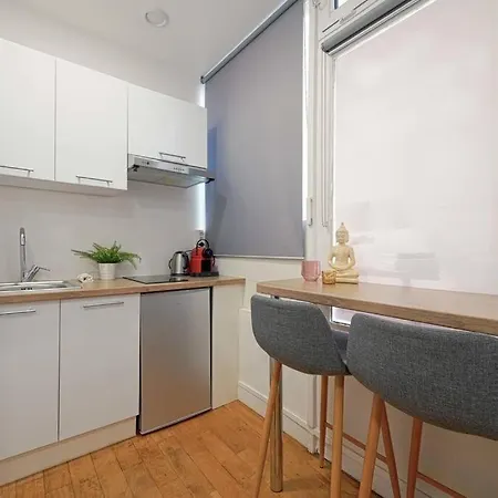 Beautiful Modern Studio Fully Renovated Appartamento
